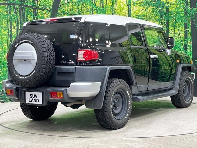 TOYOTA FJ CRUISER 4WD 2013