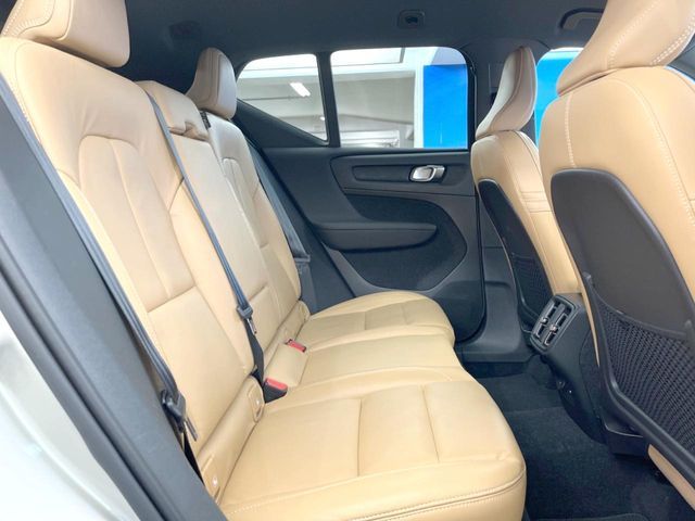 VOLVO VOLVO XC40 2019