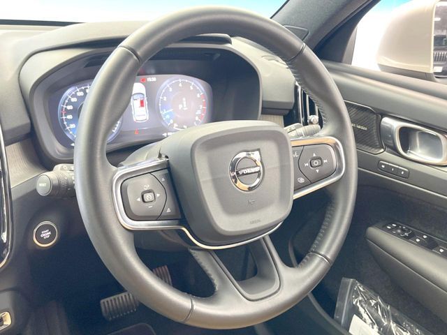 VOLVO VOLVO XC40 2019