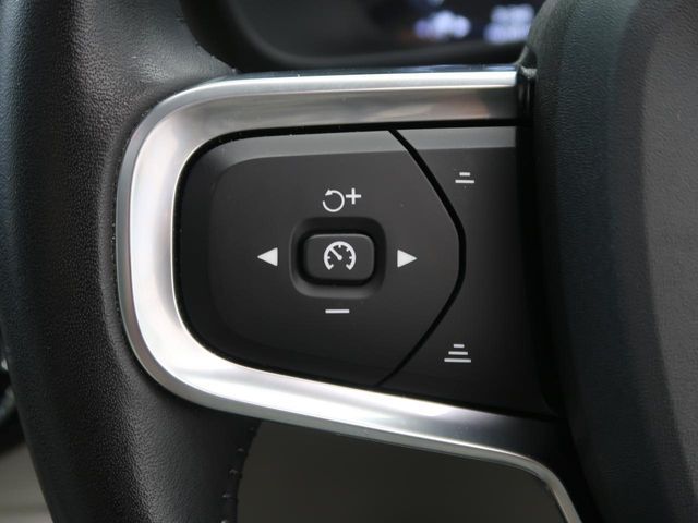 VOLVO VOLVO XC40 2020