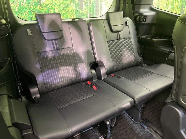 TOYOTA NOAH HYBRID 2023