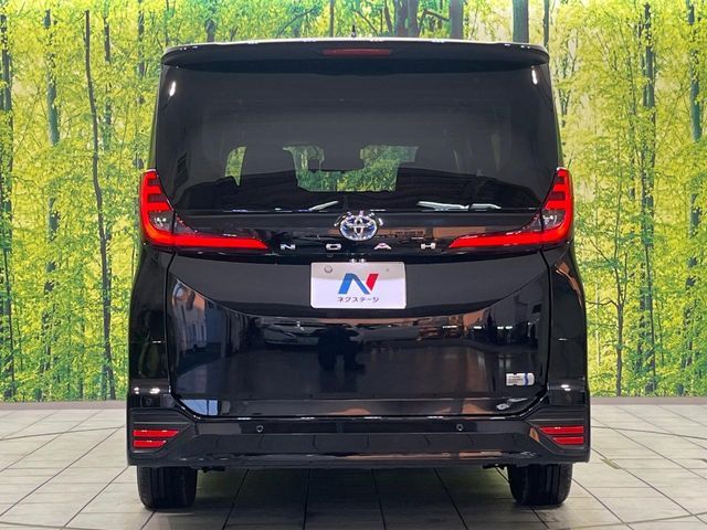 TOYOTA NOAH HYBRID 2023