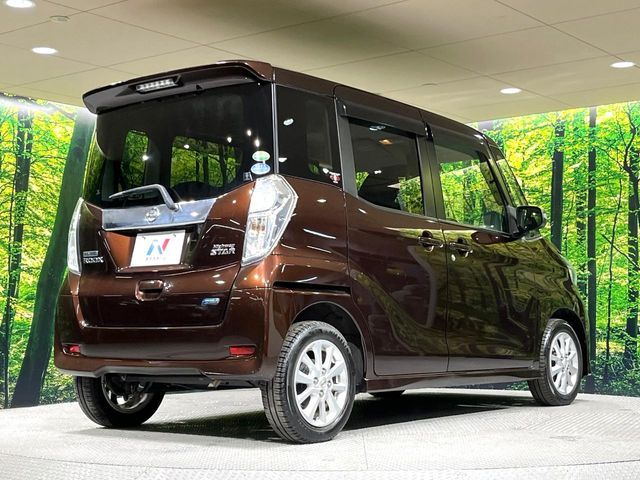 NISSAN DAYZ ROOX 2015