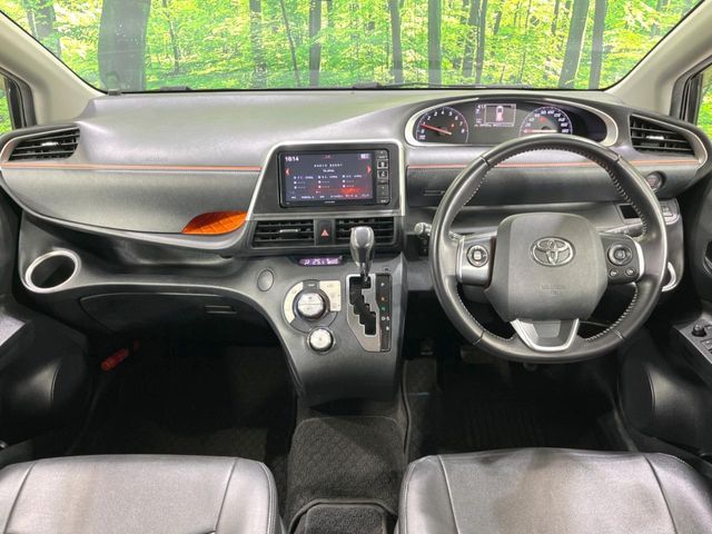 TOYOTA SIENTA 2016