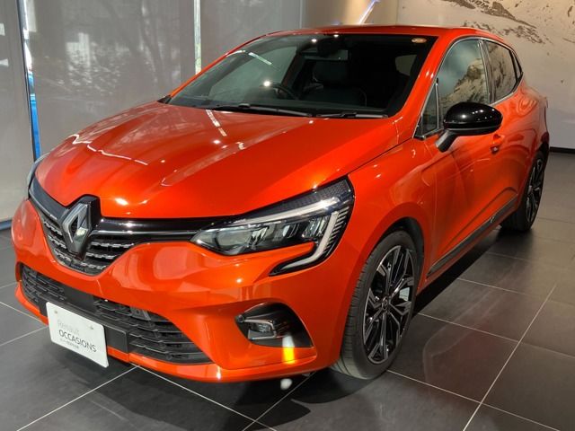 RENAULT RENAULT LUTECIA 2024