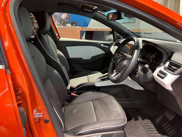 RENAULT RENAULT LUTECIA 2024