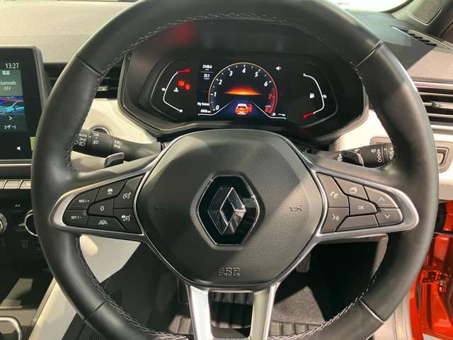 RENAULT RENAULT LUTECIA 2024