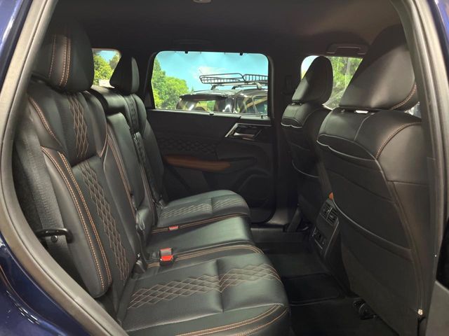 MITSUBISHI OUTLANDER PHEV 2023