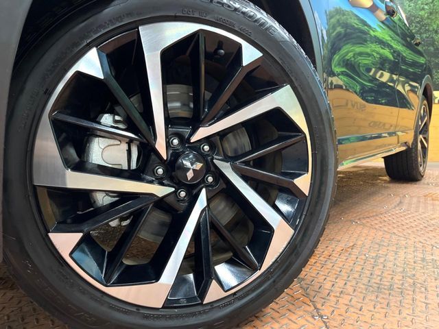 MITSUBISHI OUTLANDER PHEV 2023