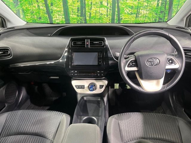TOYOTA PRIUS 2016