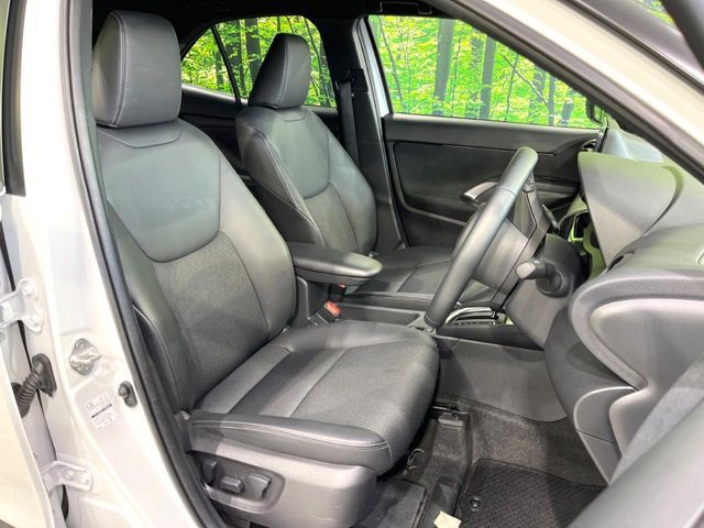 TOYOTA YARIS CROSS HYBRID 2025