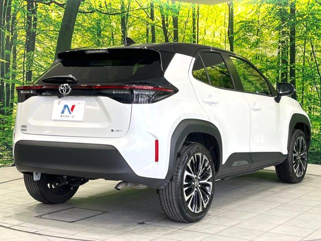 TOYOTA YARIS CROSS HYBRID 2025