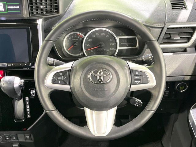 TOYOTA ROOMY 2018