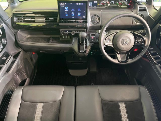 HONDA N BOX CUSTOM 2023