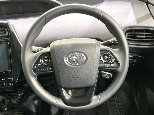 TOYOTA PRIUS 2019