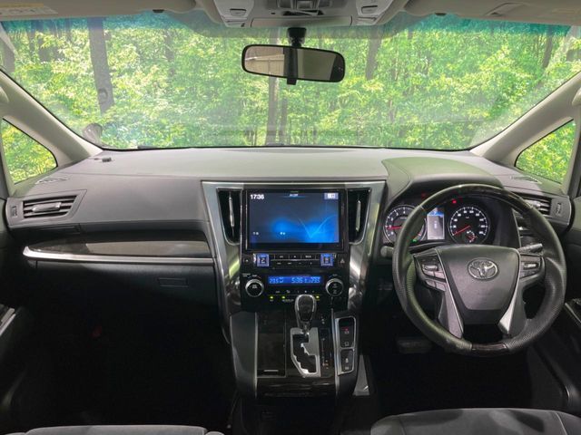 TOYOTA ALPHARD 2015