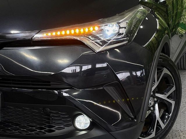 TOYOTA C-HR 2017
