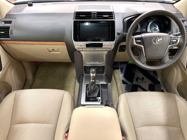 TOYOTA LANDCRUISER PRADO 2023