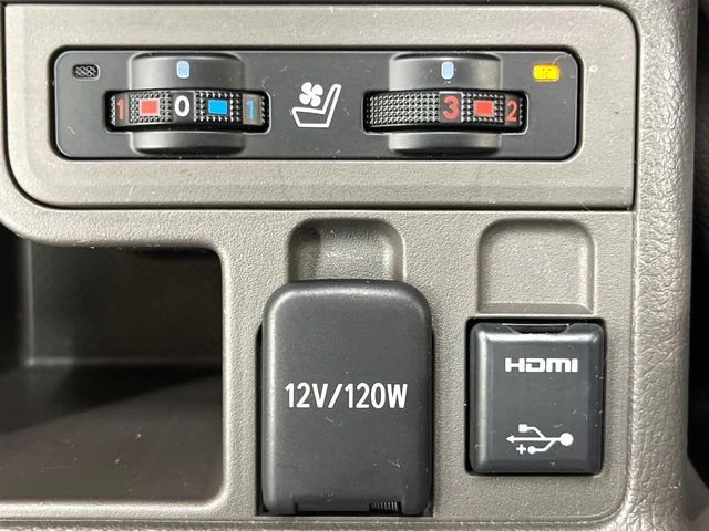 TOYOTA LANDCRUISER PRADO 2023