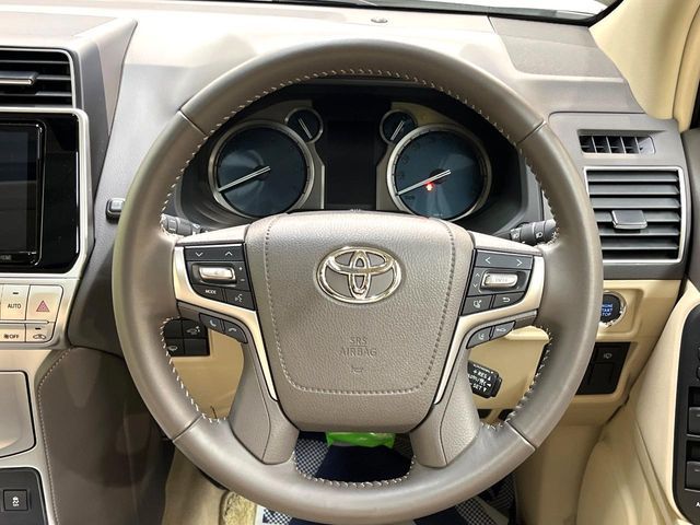 TOYOTA LANDCRUISER PRADO 2023