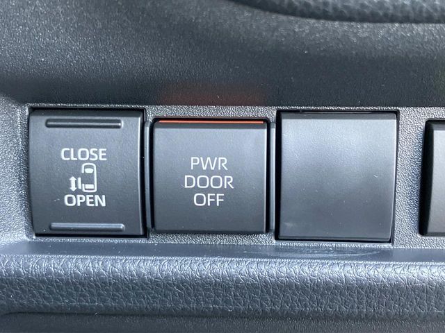 TOYOTA SIENTA HYBRID 2025