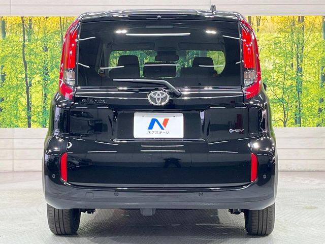 TOYOTA SIENTA HYBRID 2025