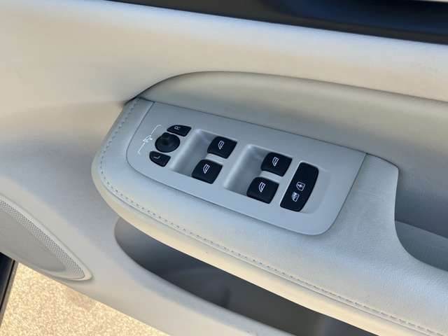 VOLVO VOLVO V60 2023