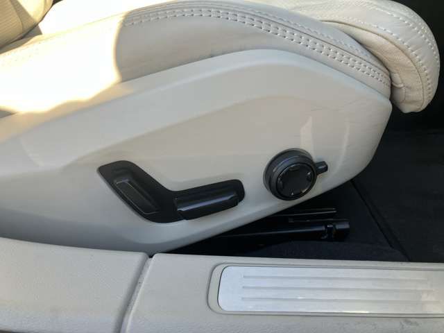 VOLVO VOLVO V60 2023