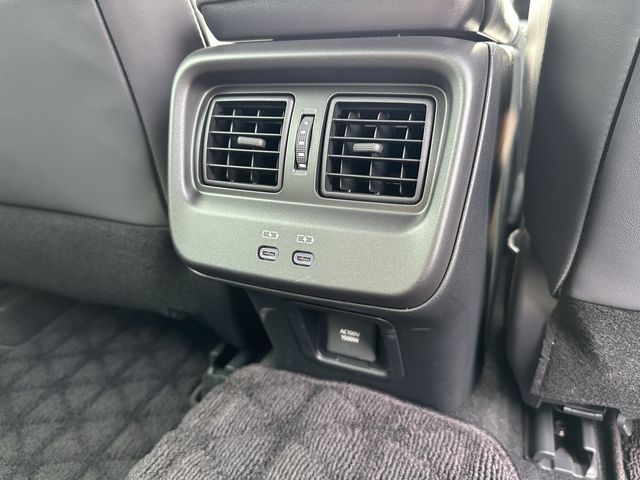 TOYOTA CROWN CROSSOVER 2024