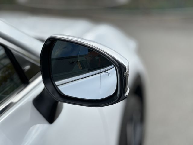 TOYOTA CROWN CROSSOVER 2024