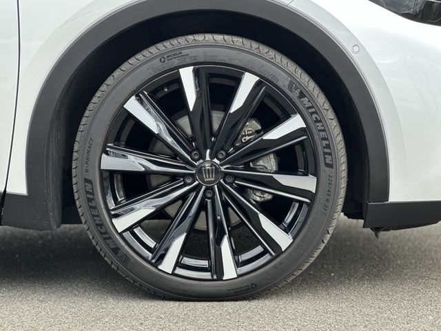 TOYOTA CROWN CROSSOVER 2024