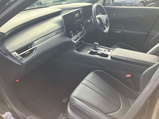 TOYOTA LEXUS RX500h 2024