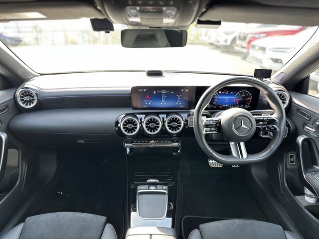 MERCEDES BENZ MERCEDES BENZ CLA class 2024