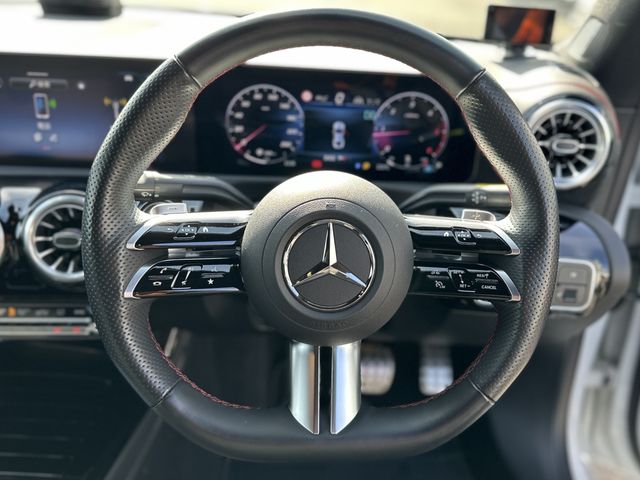 MERCEDES BENZ MERCEDES BENZ CLA class 2024