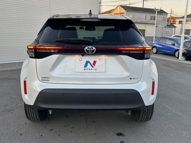 TOYOTA YARIS CROSS HYBRID 2025