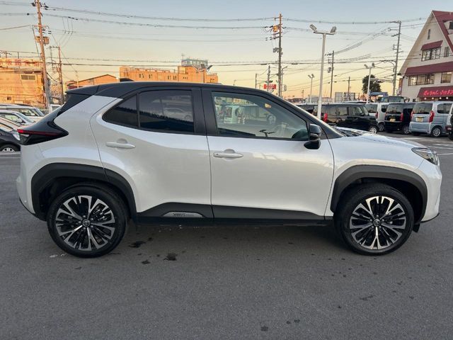 TOYOTA YARIS CROSS HYBRID 2025