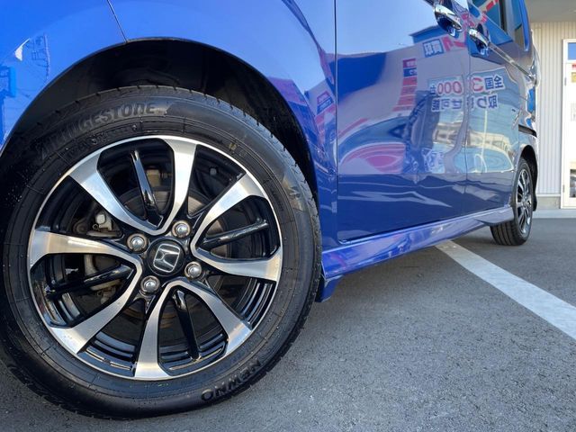 HONDA N BOX CUSTOM 2017