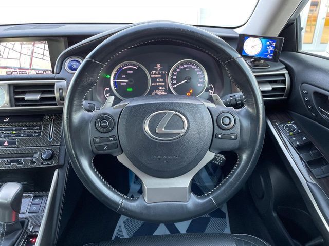 TOYOTA LEXUS IS300h 2013