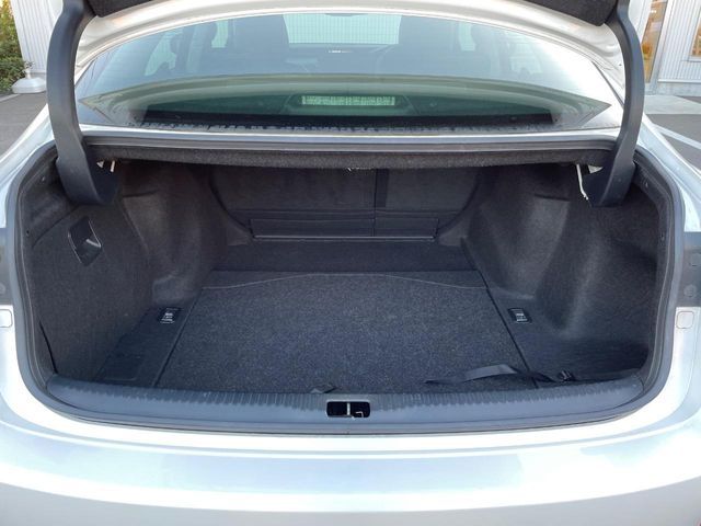 TOYOTA LEXUS IS300h 2013