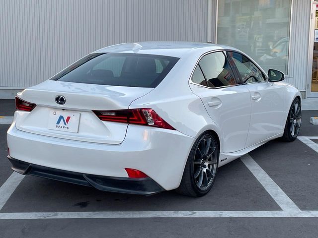 TOYOTA LEXUS IS300h 2013