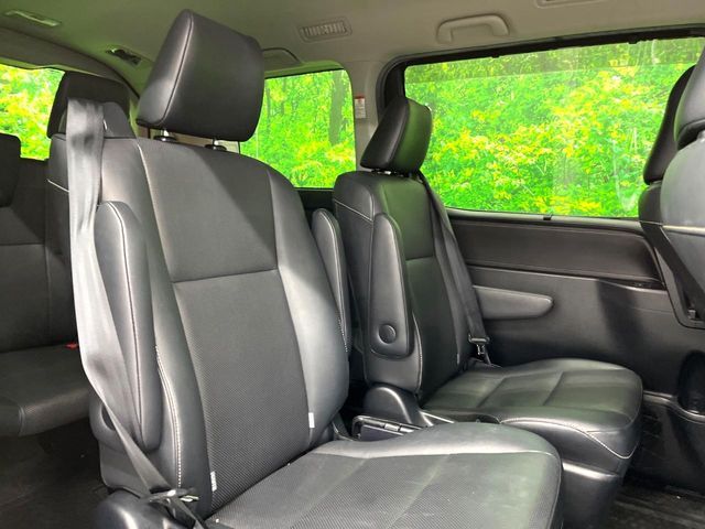 TOYOTA ESQUIRE HYBRID 2015