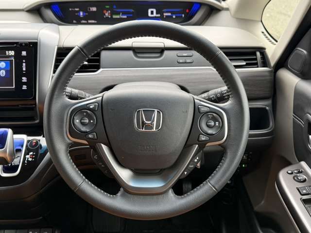 HONDA FREED plus HYBRID 4WD 2017