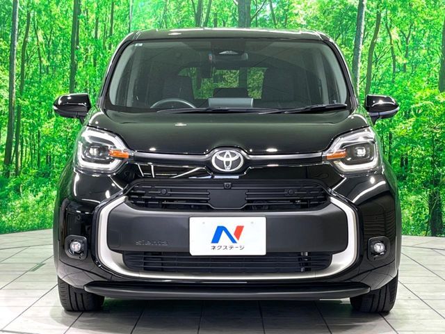 TOYOTA SIENTA HYBRID 2023