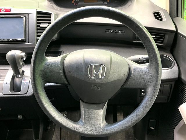 HONDA FREED 2009