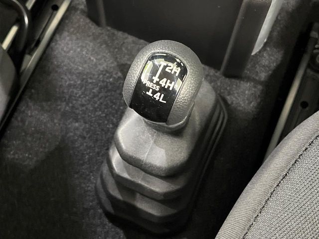 SUZUKI JIMNY NOMADE 2025