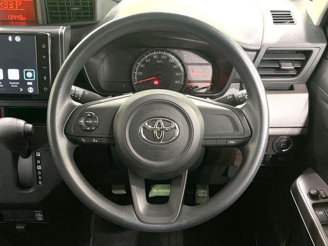 TOYOTA ROOMY 2021