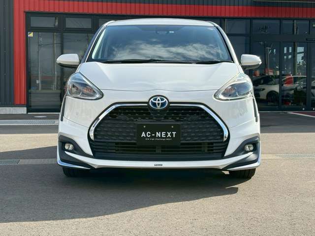 TOYOTA SIENTA HYBRID 2019
