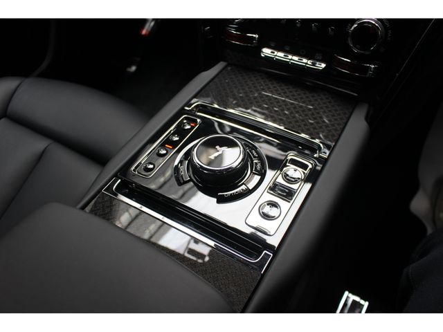 ROLLS-ROYCE ROLLS-ROYCE Cullinan 2025