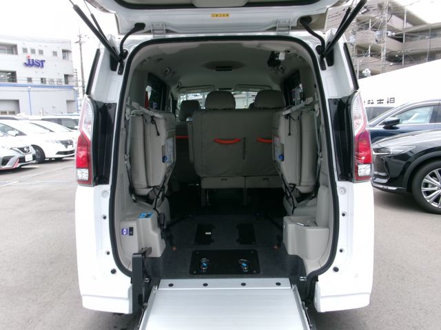 NISSAN SERENA  WG 2018