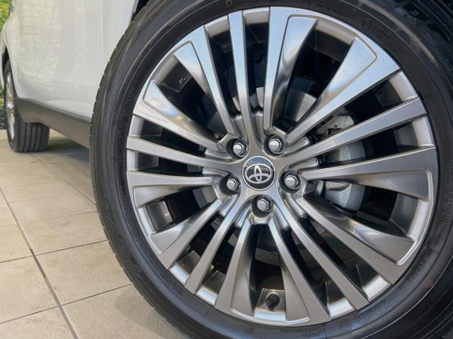 TOYOTA HARRIER 2WD 2023